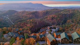 1707 High Rock Way, Sevierville, TN 37862