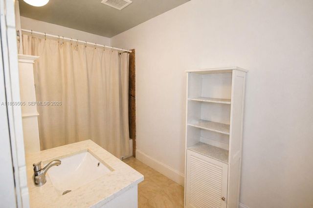 7501 Kimberly Boulevard 104, North Lauderdale, FL 33068