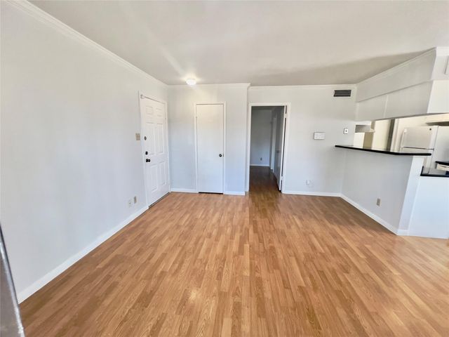 2750 Holly Hall Street 602, Houston, TX 77054