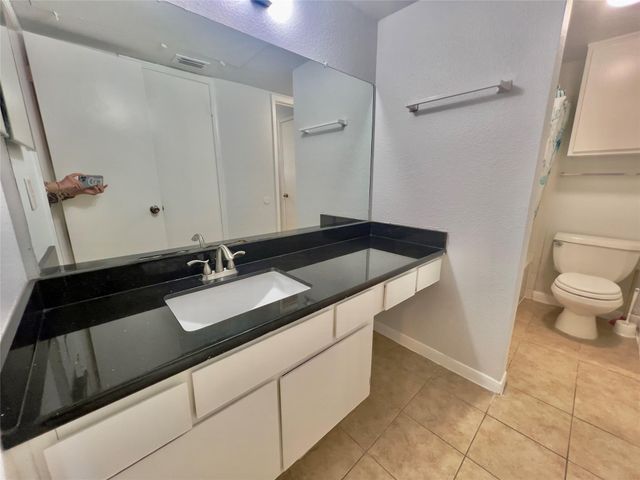 2750 Holly Hall Street 602, Houston, TX 77054