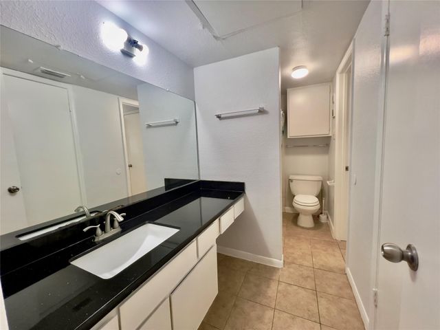 2750 Holly Hall Street 602, Houston, TX 77054