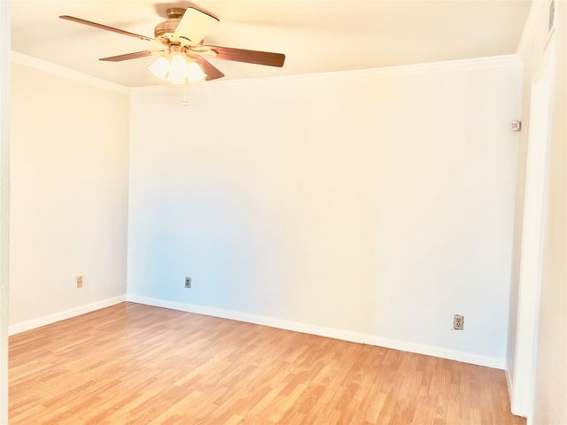 2750 Holly Hall Street 602, Houston, TX 77054