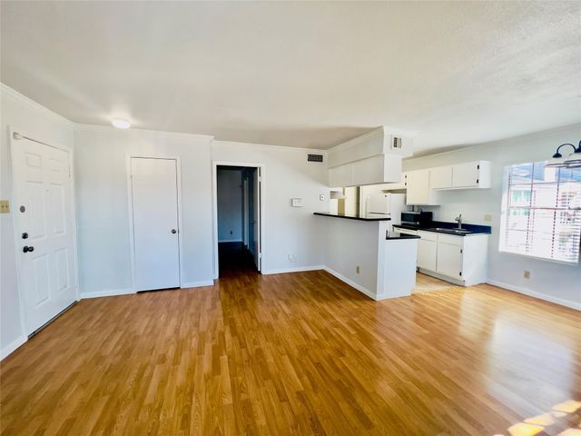 2750 Holly Hall Street 602, Houston, TX 77054