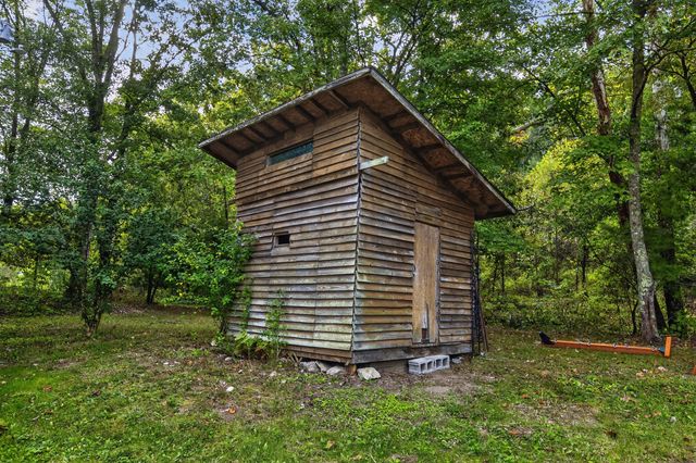 269 Gravel Lick Branch Road, Waco, KY 40385