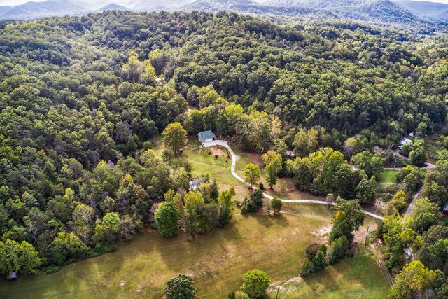 269 Gravel Lick Branch Road, Waco, KY 40385