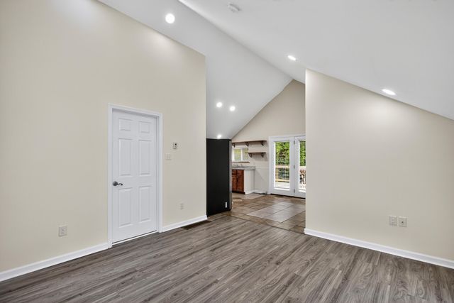 269 Gravel Lick Branch Road, Waco, KY 40385