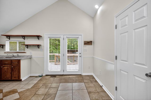 269 Gravel Lick Branch Road, Waco, KY 40385