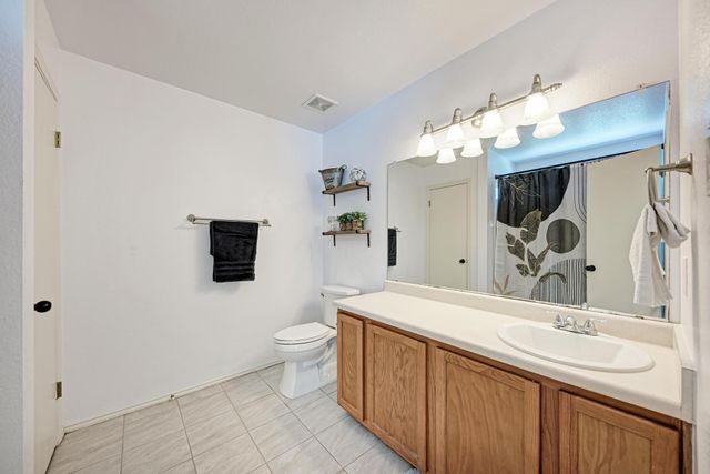311 Creek Ledge DR, Hutto, TX 78634