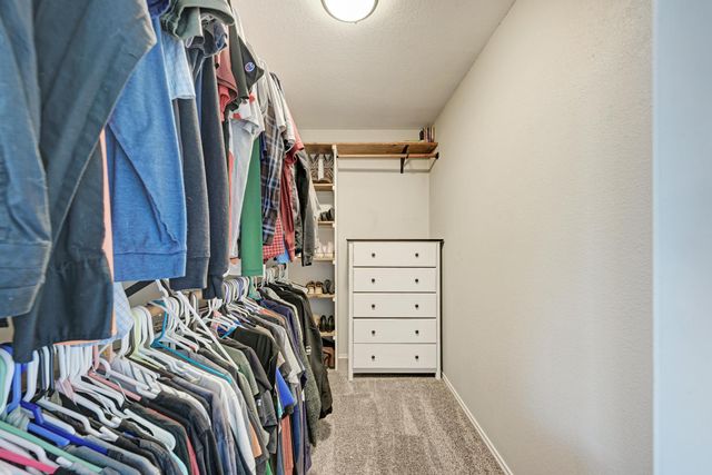 311 Creek Ledge DR, Hutto, TX 78634