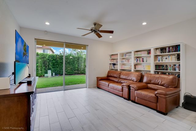 627 Conservation Drive, Weston, FL 33327