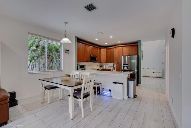 627 Conservation Drive, Weston, FL 33327