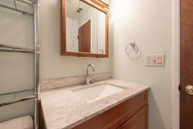 604 E Meadow Lane, Big Bear, CA 92314