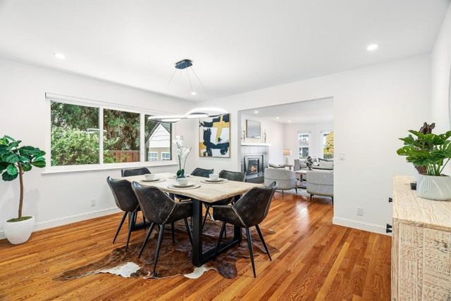 344 W Oakwood Boulevard, Redwood City, CA 94061