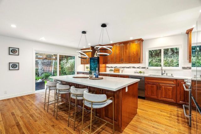 344 W Oakwood Boulevard, Redwood City, CA 94061