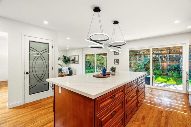 344 W Oakwood Boulevard, Redwood City, CA 94061