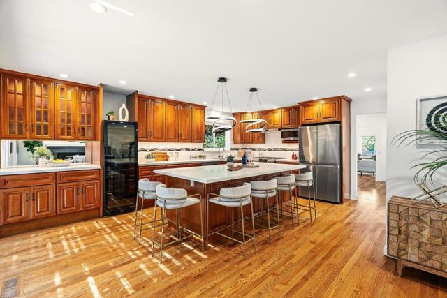 344 W Oakwood Boulevard, Redwood City, CA 94061