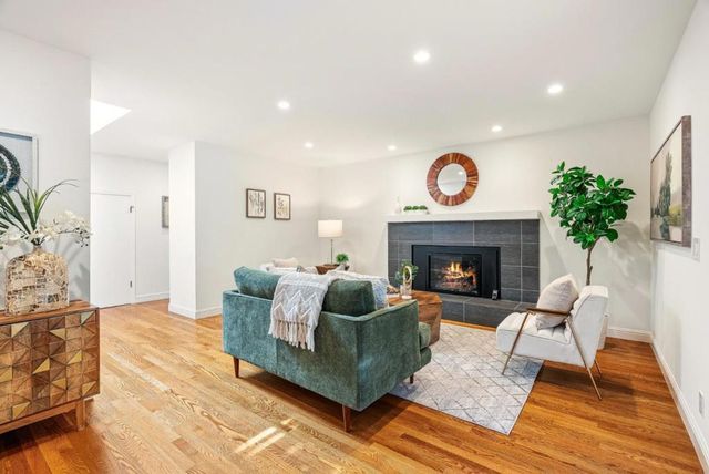 344 W Oakwood Boulevard, Redwood City, CA 94061