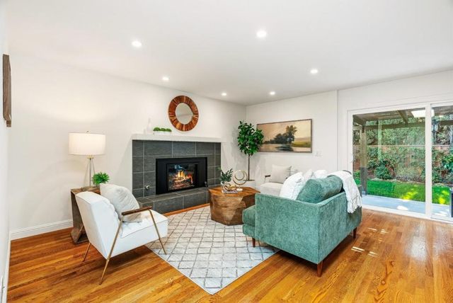 344 W Oakwood Boulevard, Redwood City, CA 94061