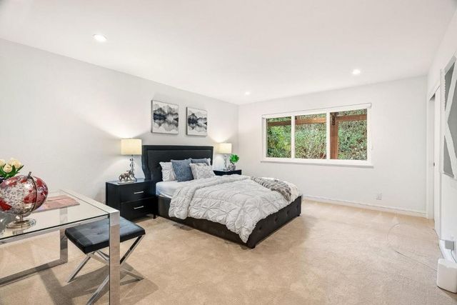 344 W Oakwood Boulevard, Redwood City, CA 94061