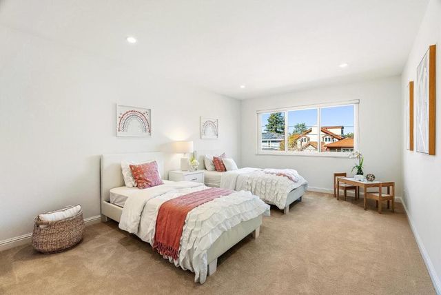 344 W Oakwood Boulevard, Redwood City, CA 94061