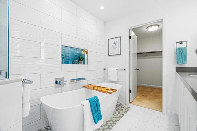 344 W Oakwood Boulevard, Redwood City, CA 94061