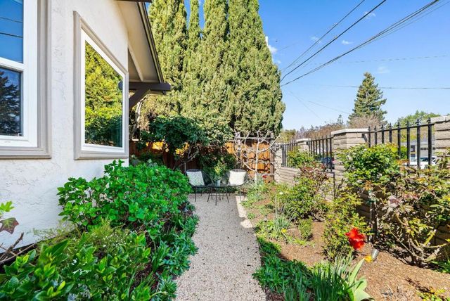 344 W Oakwood Boulevard, Redwood City, CA 94061