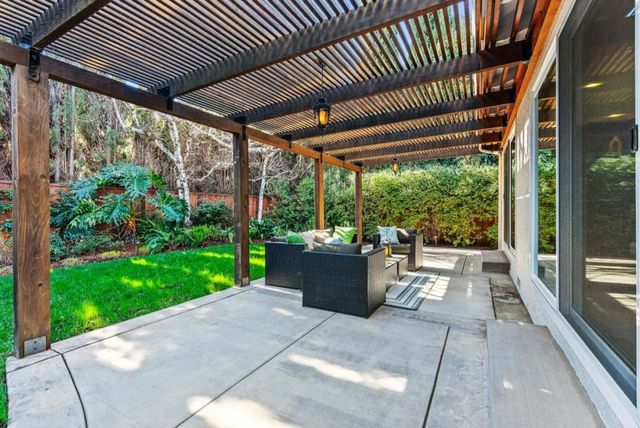 344 W Oakwood Boulevard, Redwood City, CA 94061