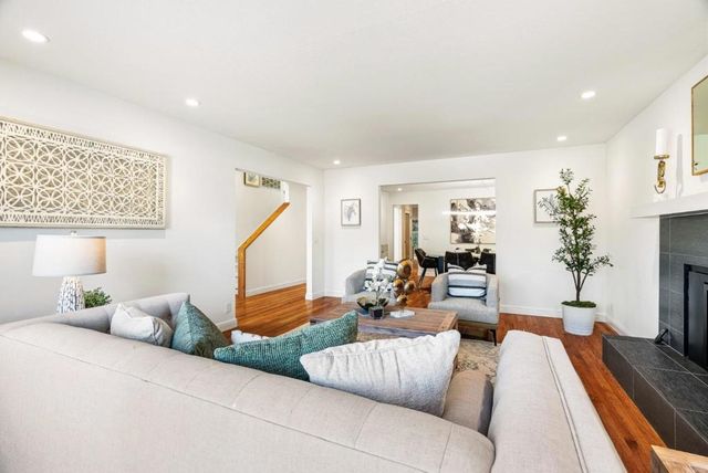 344 W Oakwood Boulevard, Redwood City, CA 94061