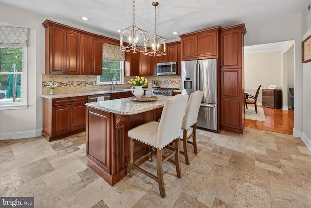 55 PARRY DR, Hainesport, NJ 08036