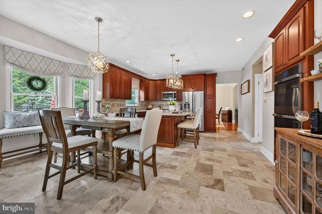 55 PARRY DR, Hainesport, NJ 08036
