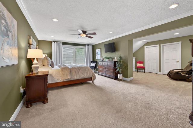 55 PARRY DR, Hainesport, NJ 08036