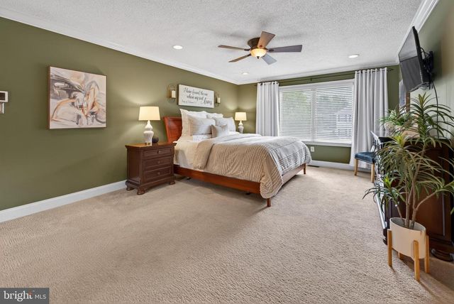 55 PARRY DR, Hainesport, NJ 08036