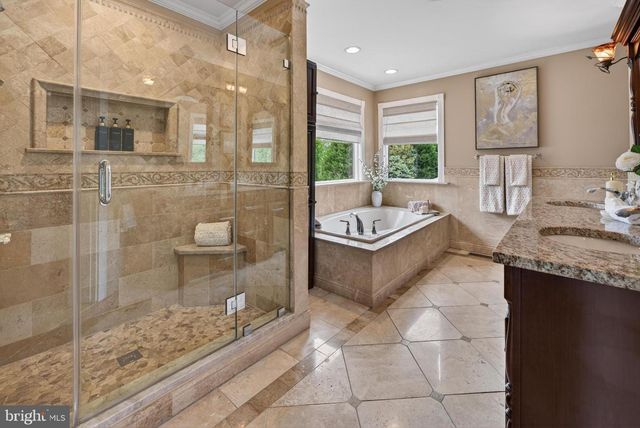 55 PARRY DR, Hainesport, NJ 08036