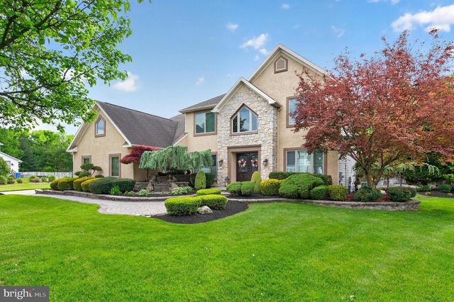 55 PARRY DR, Hainesport, NJ 08036