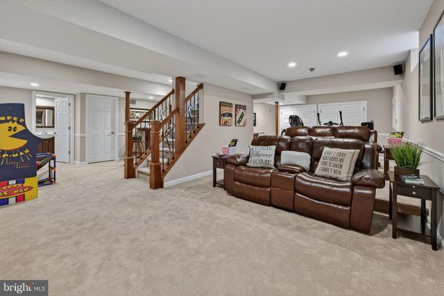 55 PARRY DR, Hainesport, NJ 08036
