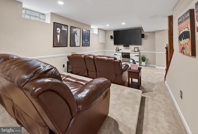 55 PARRY DR, Hainesport, NJ 08036