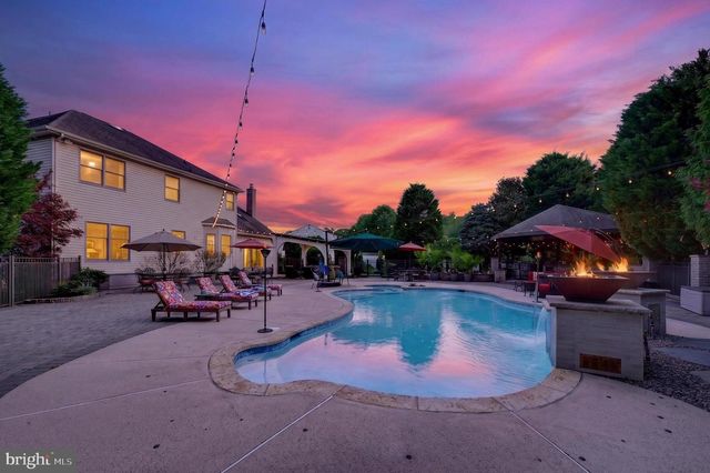 55 PARRY DR, Hainesport, NJ 08036