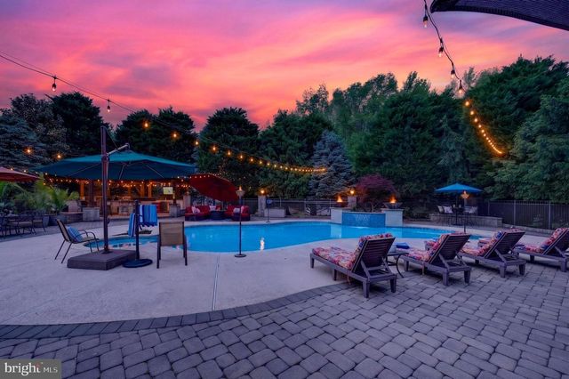 55 PARRY DR, Hainesport, NJ 08036