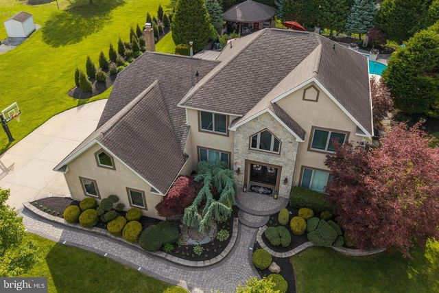 55 PARRY DR, Hainesport, NJ 08036
