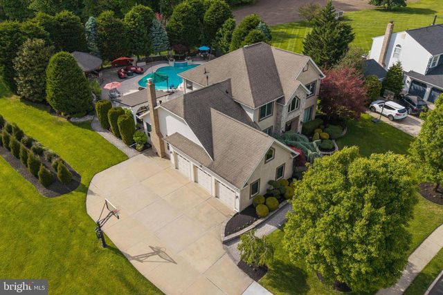 55 PARRY DR, Hainesport, NJ 08036