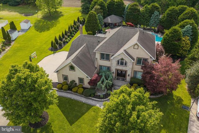 55 PARRY DR, Hainesport, NJ 08036