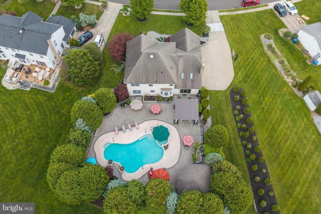 55 PARRY DR, Hainesport, NJ 08036