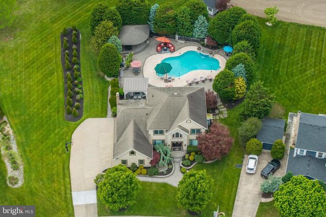 55 PARRY DR, Hainesport, NJ 08036