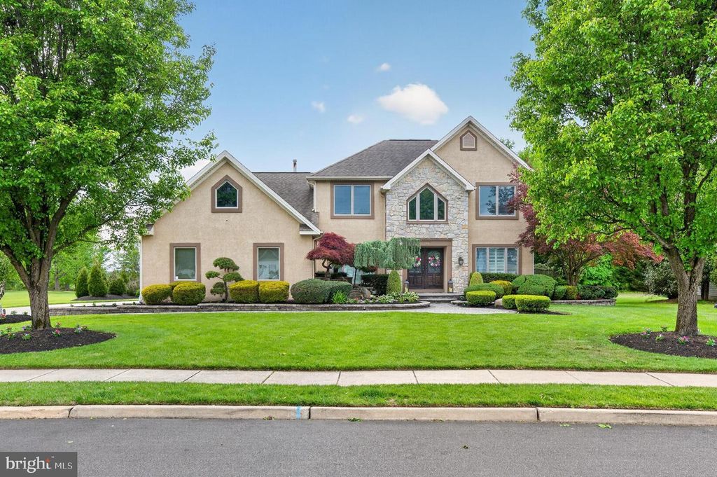 55 PARRY DR, Hainesport, NJ 08036