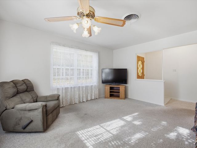 1313 Crestridge Street, Ennis, TX 75119