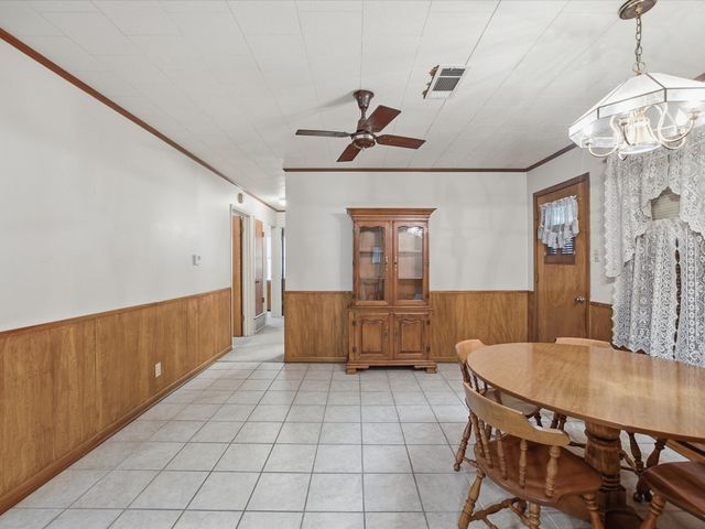 1313 Crestridge Street, Ennis, TX 75119