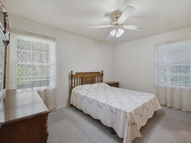 1313 Crestridge Street, Ennis, TX 75119