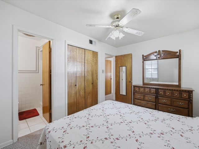 1313 Crestridge Street, Ennis, TX 75119