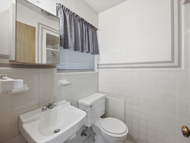 1313 Crestridge Street, Ennis, TX 75119