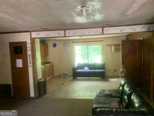 5897 Leone Drive W, Macon, GA 31206